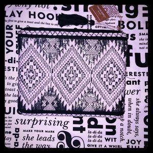 NWT Cynthia Rowley carry all